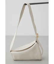 フェイクレザークロスボディバッグ