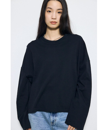 スリットヘムルーズプルオーバー