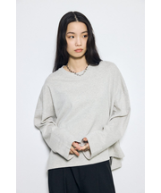 スリットヘムルーズプルオーバー