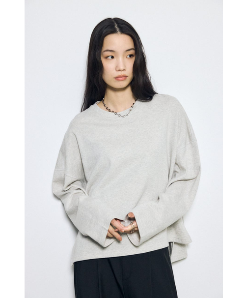 スリットヘムルーズプルオーバー