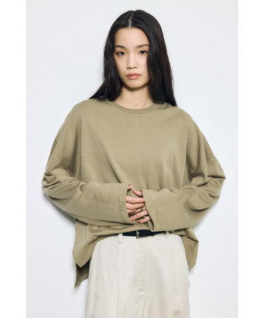 スリットヘムルーズプルオーバー