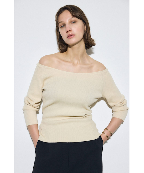 オフショルニットトップス