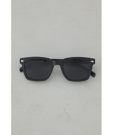 ソリッドフレームサングラス