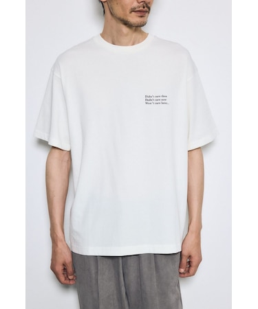 引き揃え天竺バックメッセージロゴTシャツ