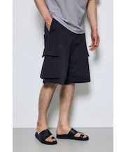 バミューダショートパンツ