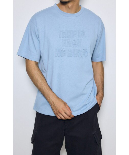 エンボスロゴTシャツ