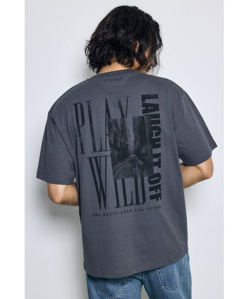 バーティカルグラフィックTシャツ