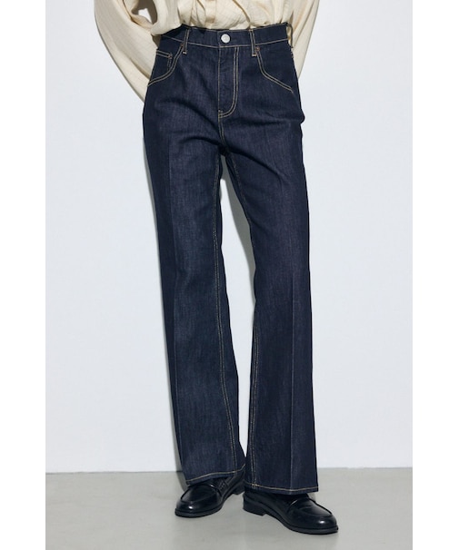 AZUL DENIM センタープレスフレアデニム
