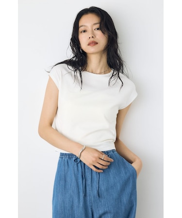 クロップドTEE