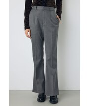 VENUSセンタープレスフレアパンツ