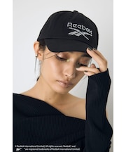 【REEBOK×AZUL】ラインストーンキャップ