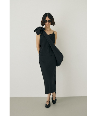 サテンミディスカート　リサイクルポリエステル×レーヨン素材