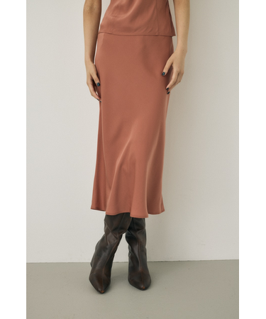 サテンミディスカート　リサイクルポリエステル×レーヨン素材