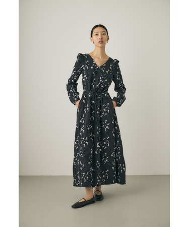 花柄刺繍ワンピース