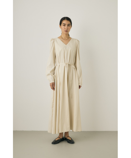 花柄刺繍ワンピース