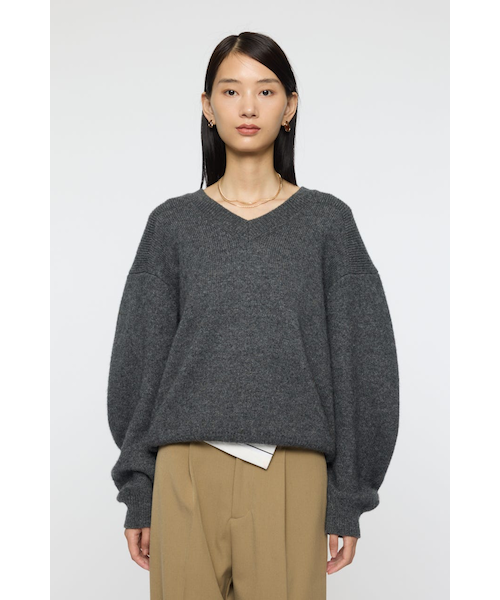 新品未使用タグ付☆MOUSSY　DOUBLE SHOULDER V/N セーター DOUBLE SHOULDER V／N セーター｜マウジーの通販｜&mall（アンドモール