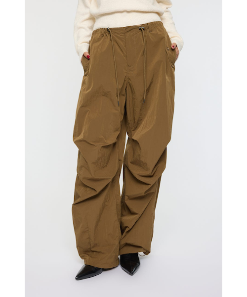 MEETS SHOP｜ライブ配信やスタッフ投稿をお届け！