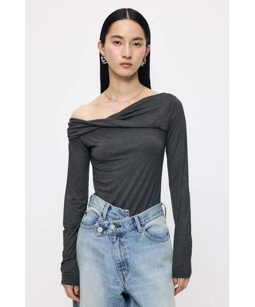 ASYMMETRY TWIST NECK トップス