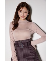 【岡崎紗絵さん着用アイテム】バックオープンボタンニットトップス