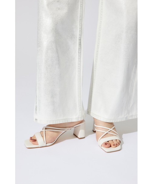 スリムストリングサンダル