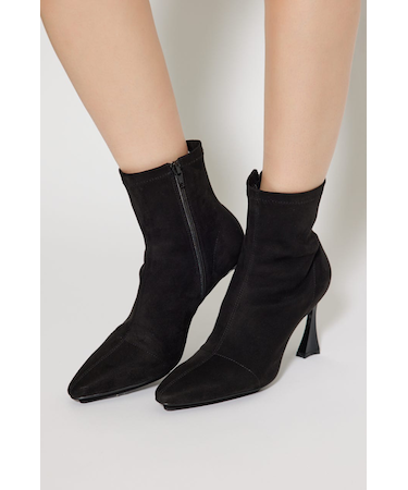 スリムトゥフィットショートブーツ