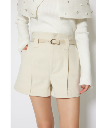ベルト付きピンタックショートパンツ