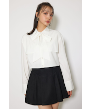 ビジューボタンボウタイシャツトップス