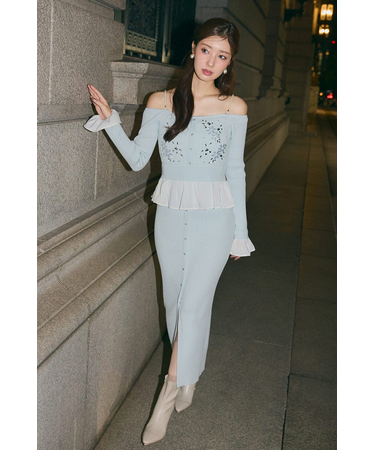 2WAYビジューフラワーオフショルタイトニットワンピース