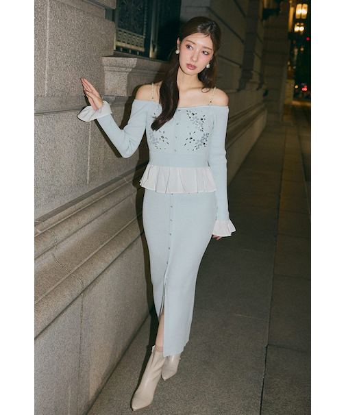 2WAYビジューフラワーオフショルタイトニットワンピース