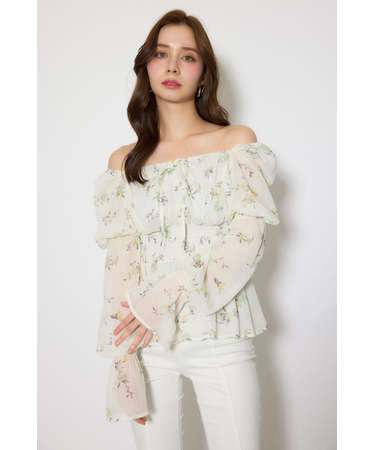 ボリュームスリーブブラウス