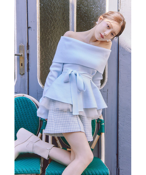 チュールレイヤードペプラムニットトップス