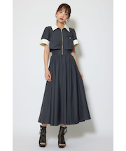 バストディティールフレアワンピース