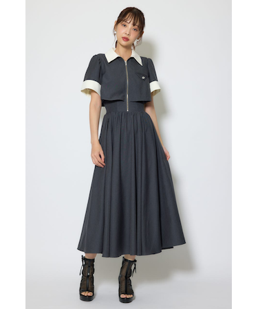 バストディティールフレアワンピース