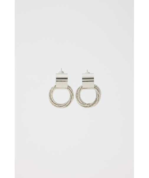 ファインループサークルピアス