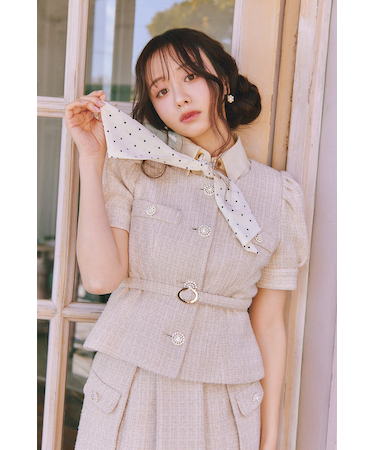 ノーカラーツイードペプラムジャケット