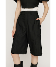 CUTOUT MIDDLE ショートパンツ