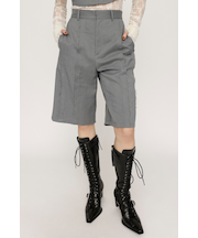 CUTOUT MIDDLE ショートパンツ