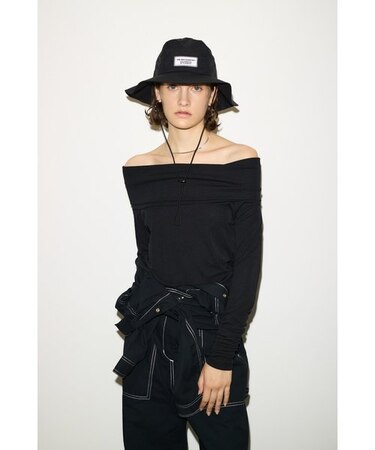 【THROW】STRETCH OFF SHOULDER トップス