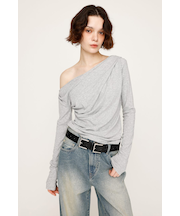 OFF SHOULDER CUT トップス