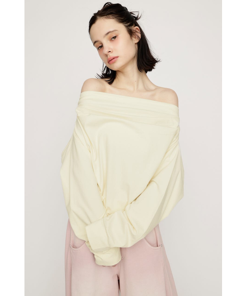 TUCKED OFFSHOULDER トップス