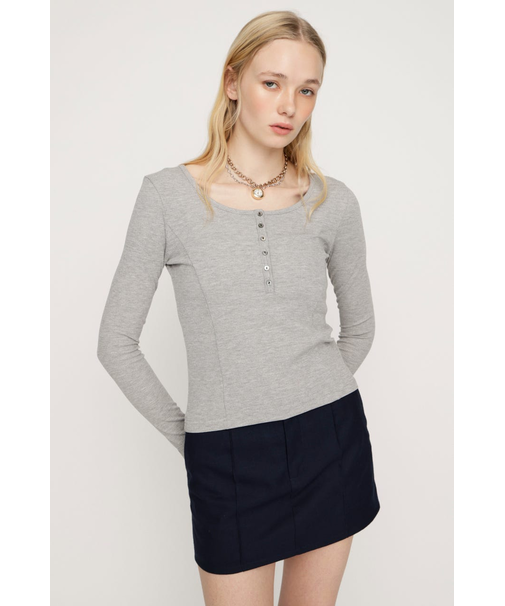 HENRY NECK CUT トップス