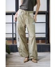 TEXTURED STRAIGHT パンツ