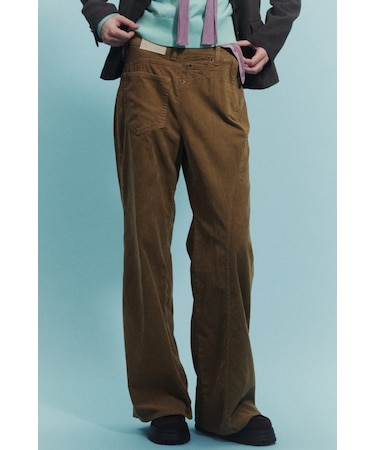 【SNSで話題！】BACK TO FRONT CORDUROY パンツ