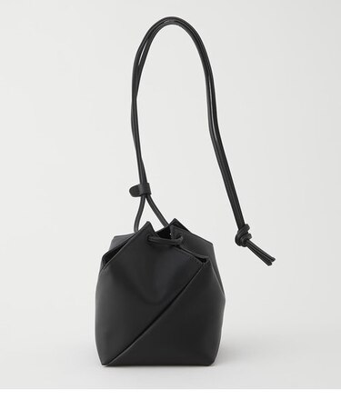 スクエアポシェット