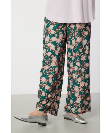 Variation リラックスパンツ