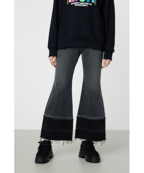 フレアデニムパンツ