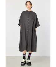 バンドカラールーズワンピース