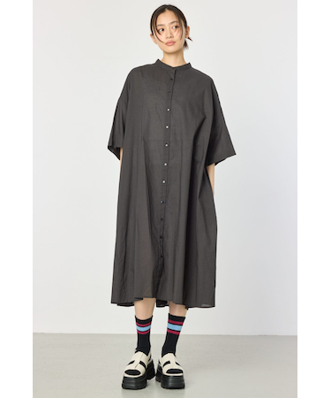 バンドカラールーズワンピース