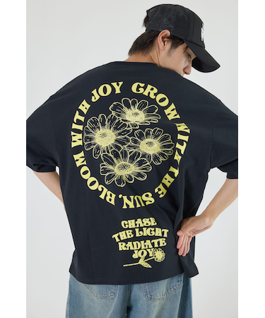 サークルフラワーTシャツ