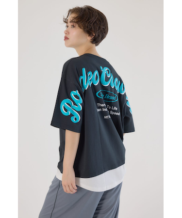 フェイクレイヤードスクリプトロゴ Tシャツ